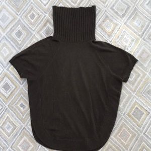 Cashmere blend army green pull over turtleneck sweater